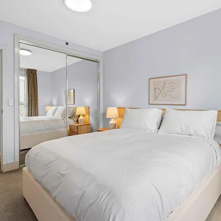 Lovely Boutique 1-Bed Unit With Gym & Pool Melbourne Exterior photo
